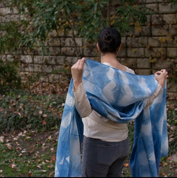 Indigo Shibori silk scarf/shawl/wrap - Picture 4 of 8